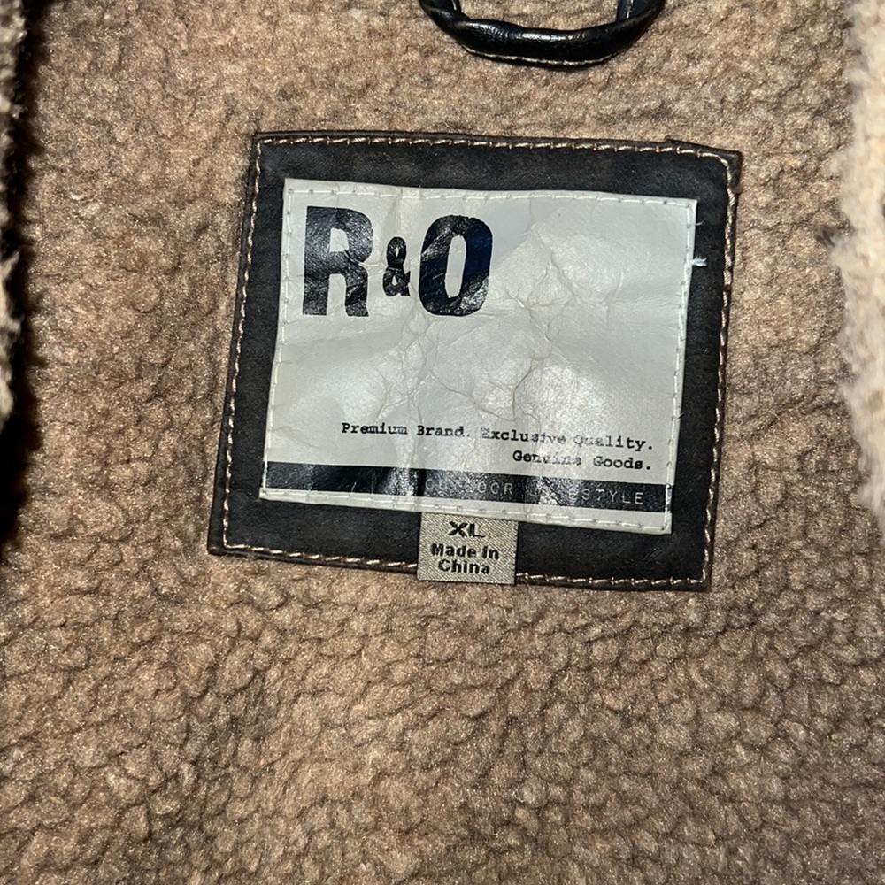 Jacket by R&O - Picture 2 of 3